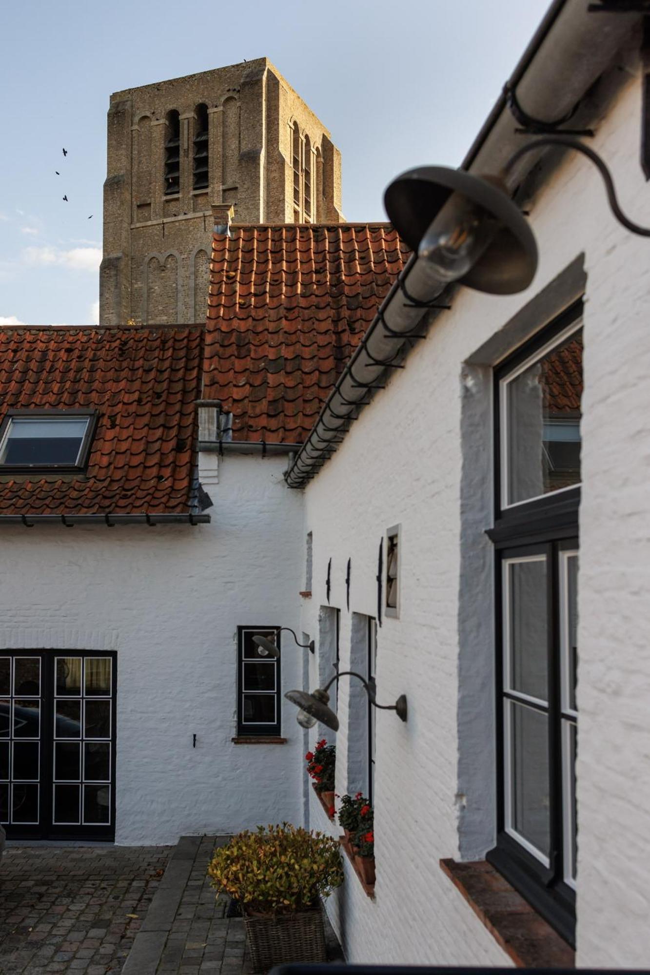 De Levensboom - Het Oud Gemeentehuis Дамме Экстерьер фото